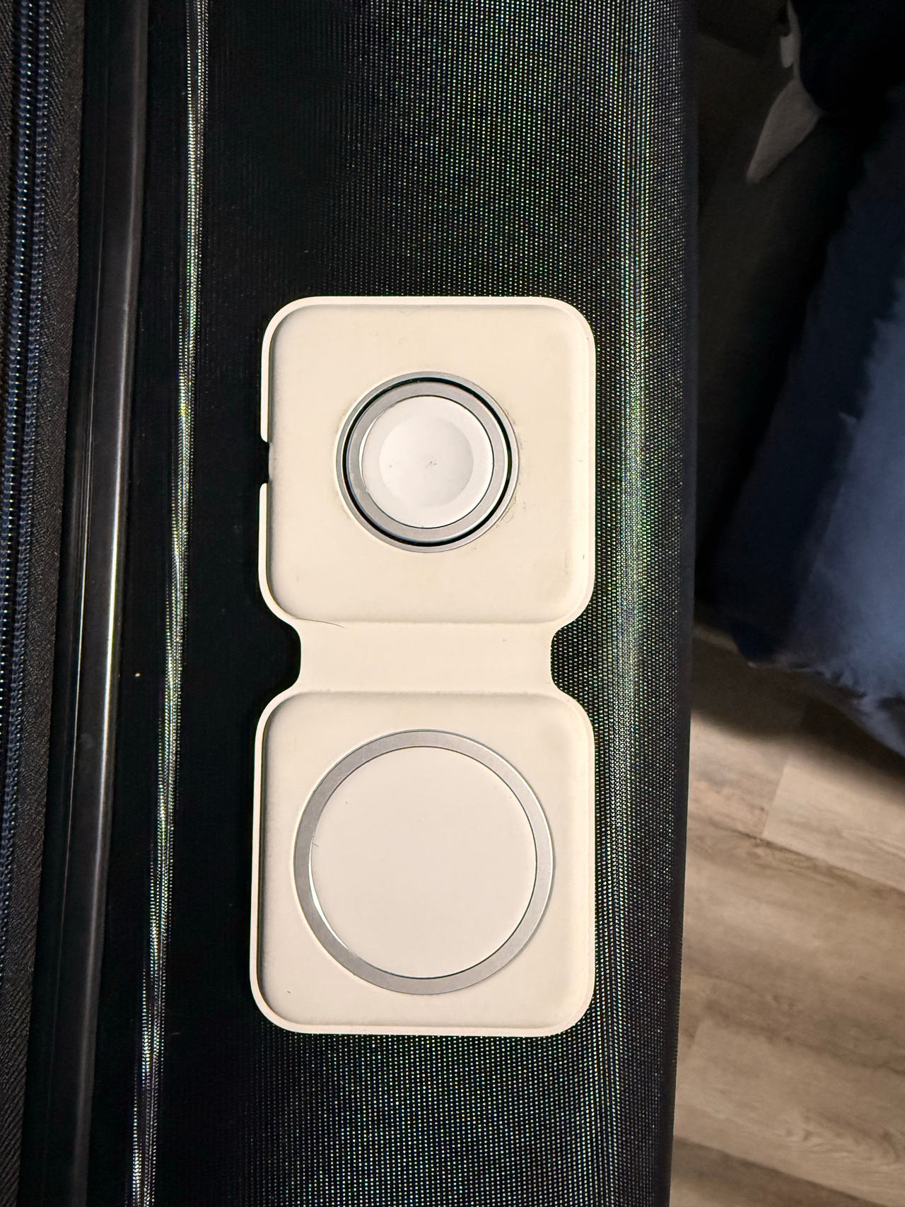 Apple MagSafe Duo Charger