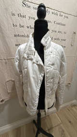 Armani Exchange White Puffer Jacket: Small - Image 5