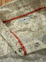 Tommy Hilfiger Women's Floral Button-Up Shirt - Image 3