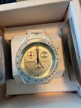 Swatch x Omega Bioceramic MoonSwatch Mission to the Moonphase - Image 2
