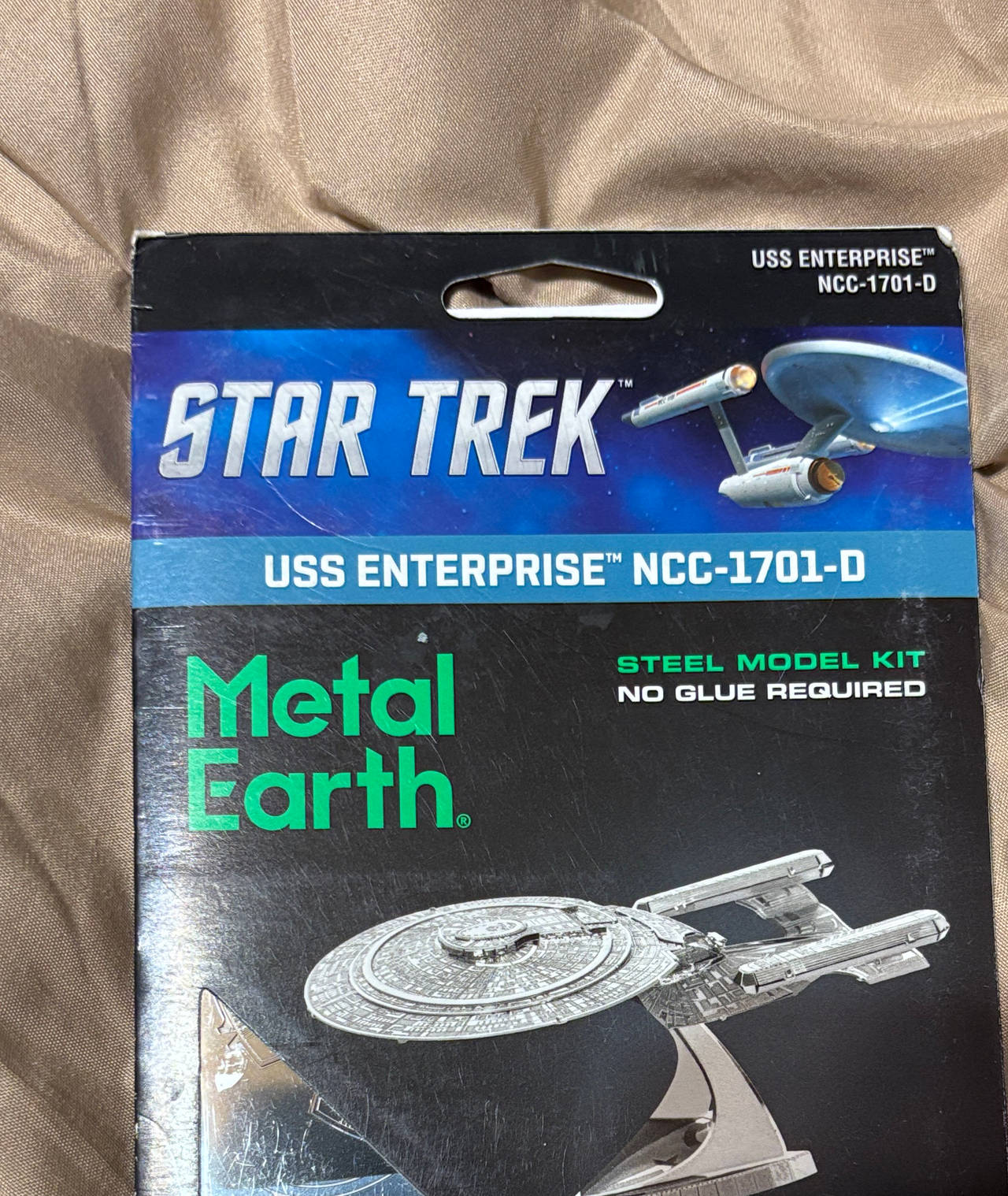 Metal Earth Star Trek USS Enterprise NCC-1701-D 3D Metal Model Kit