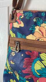 Sakroots Basic Crossbody Bag Floral Print - Image 4