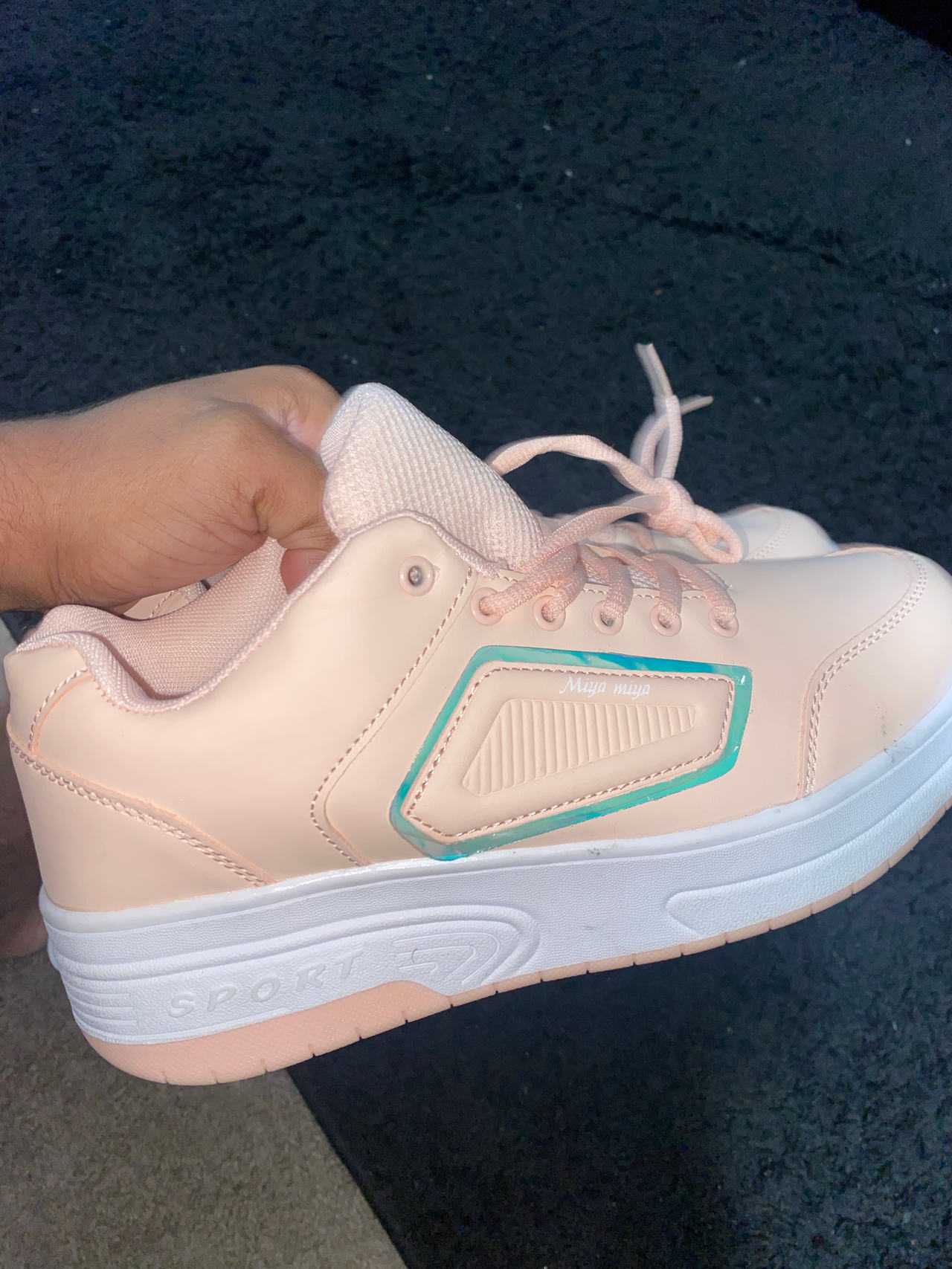 Women's Fashion Sneaker