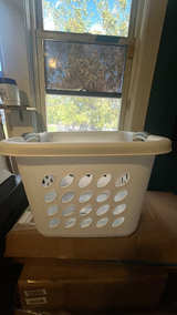 Sterilite Ultra Square Laundry Basket - Image 2