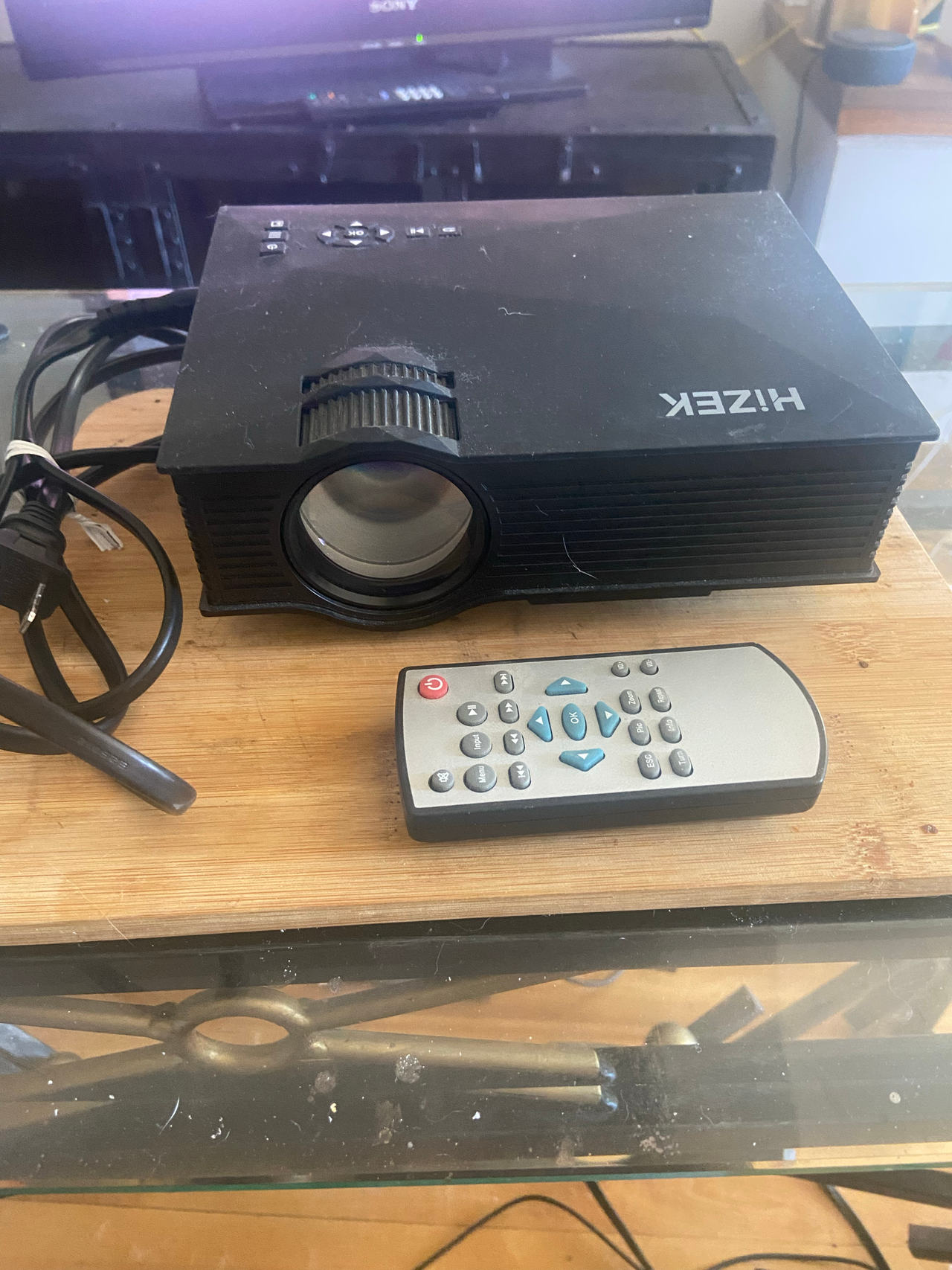 Hizek Projector