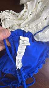 Victoria's Secret Ruffle Triangle Bikini Set and Vince Camuto Coverup Large - Image 6
