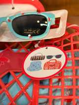 Sun Squad Kids' Flamingo Sun Set with Basket, Hat, and Sunglasses - Image 6