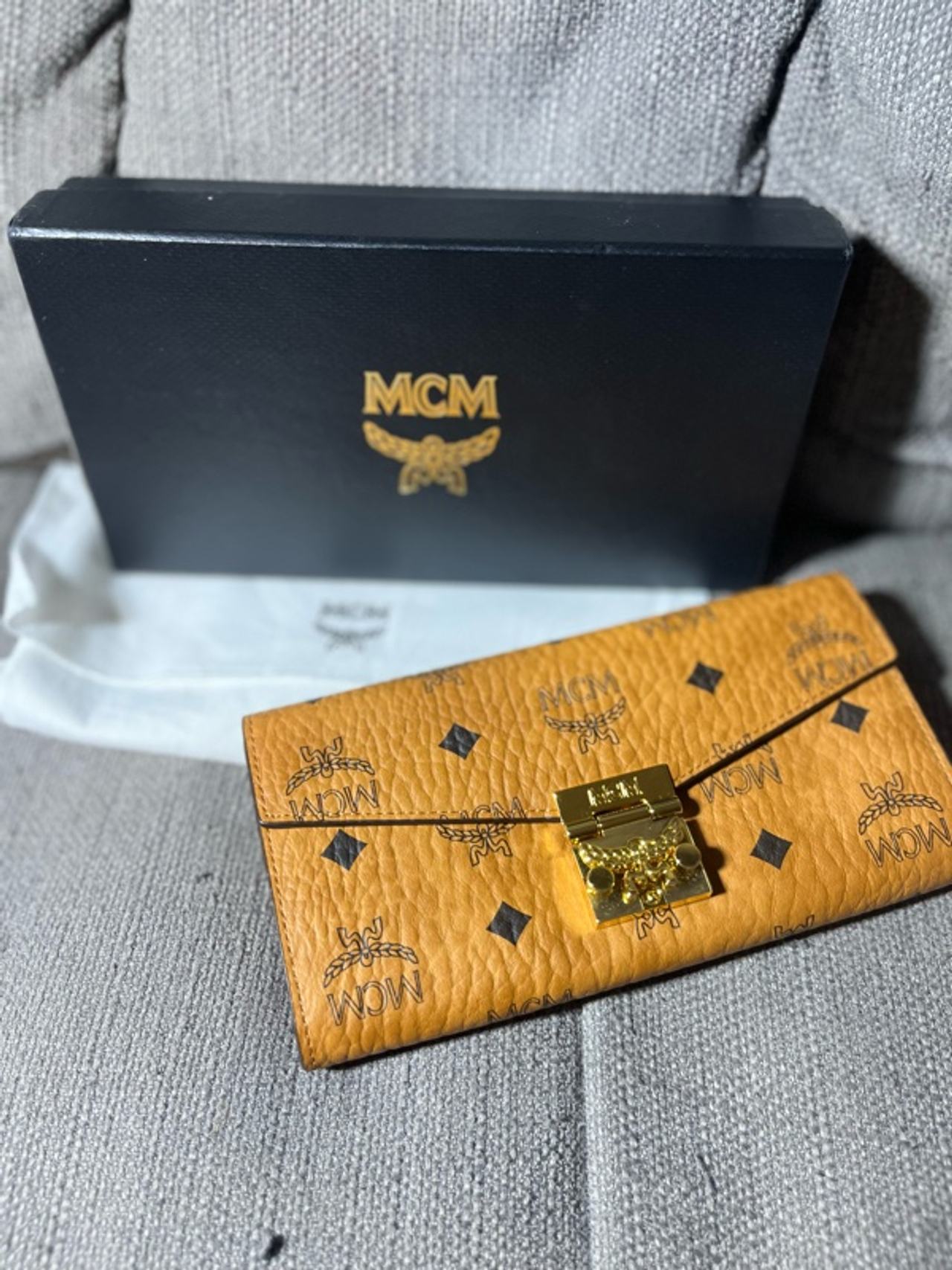 MCM Visetos Chain Wallet Brown