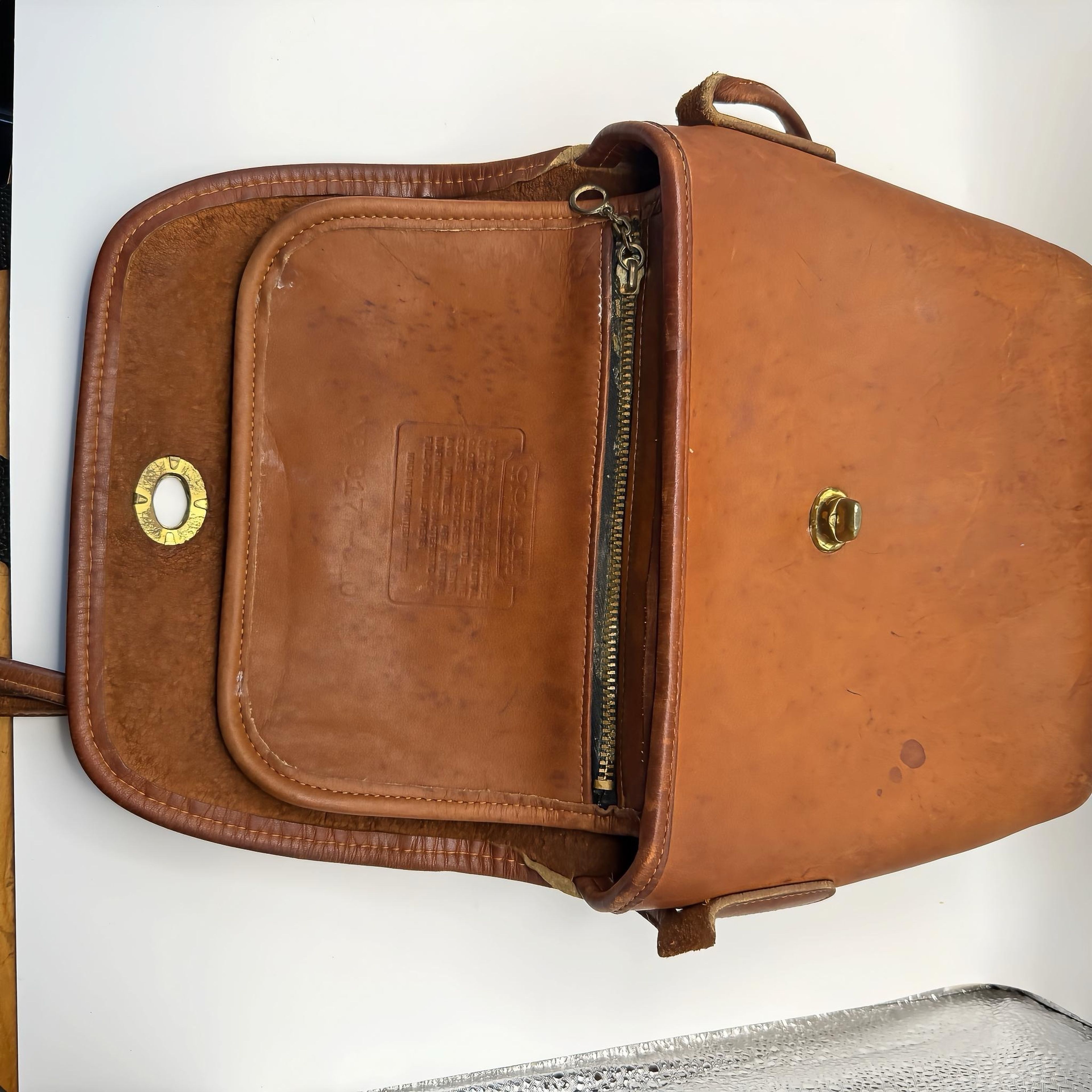 Coach Vintage Willis Bag 9927 - Image 10