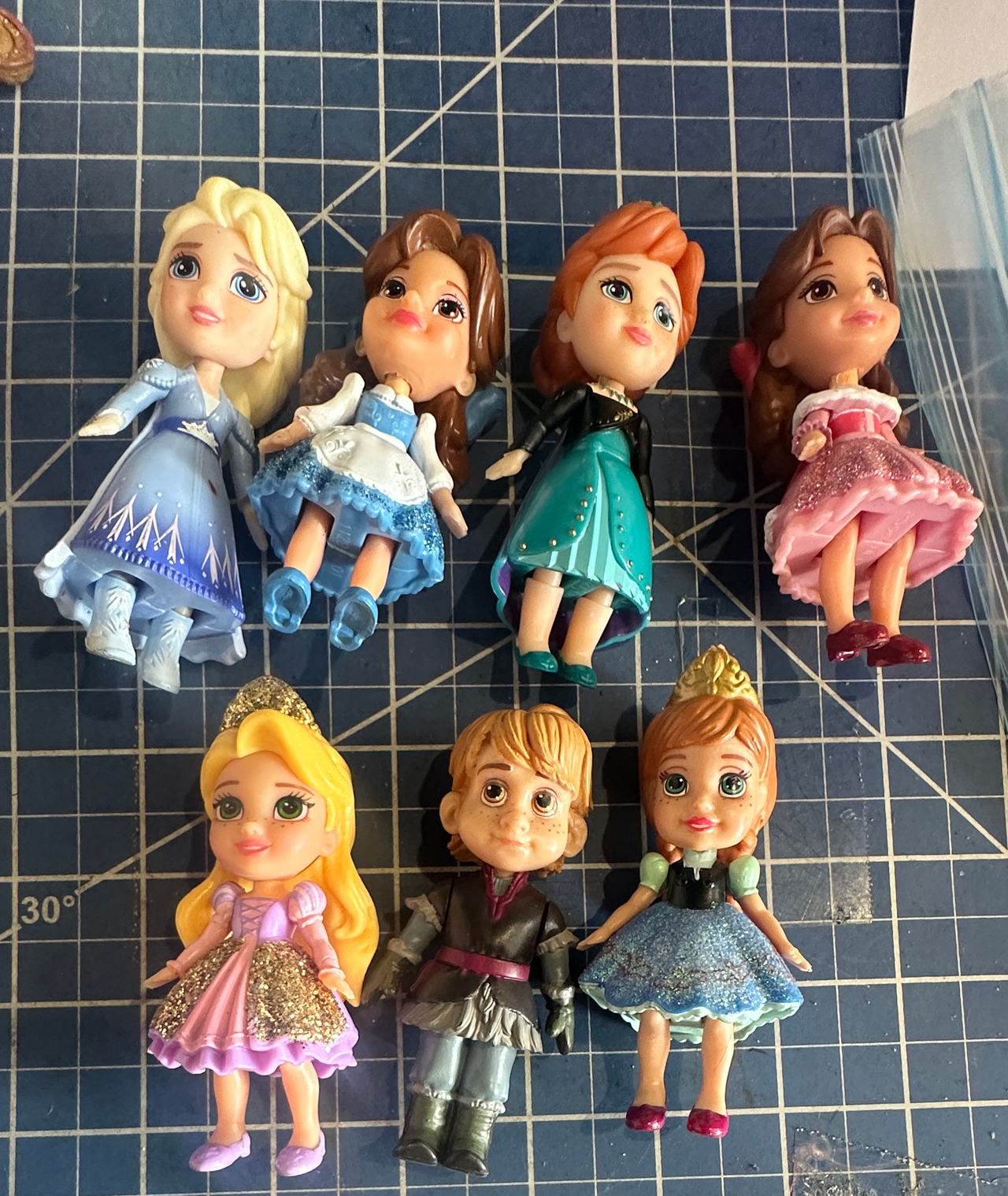 Disney Princess poseable doll bundle 7 pcs.  207