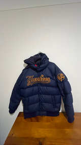 Authentic New York Yankees Puffer Jacket - Image 5