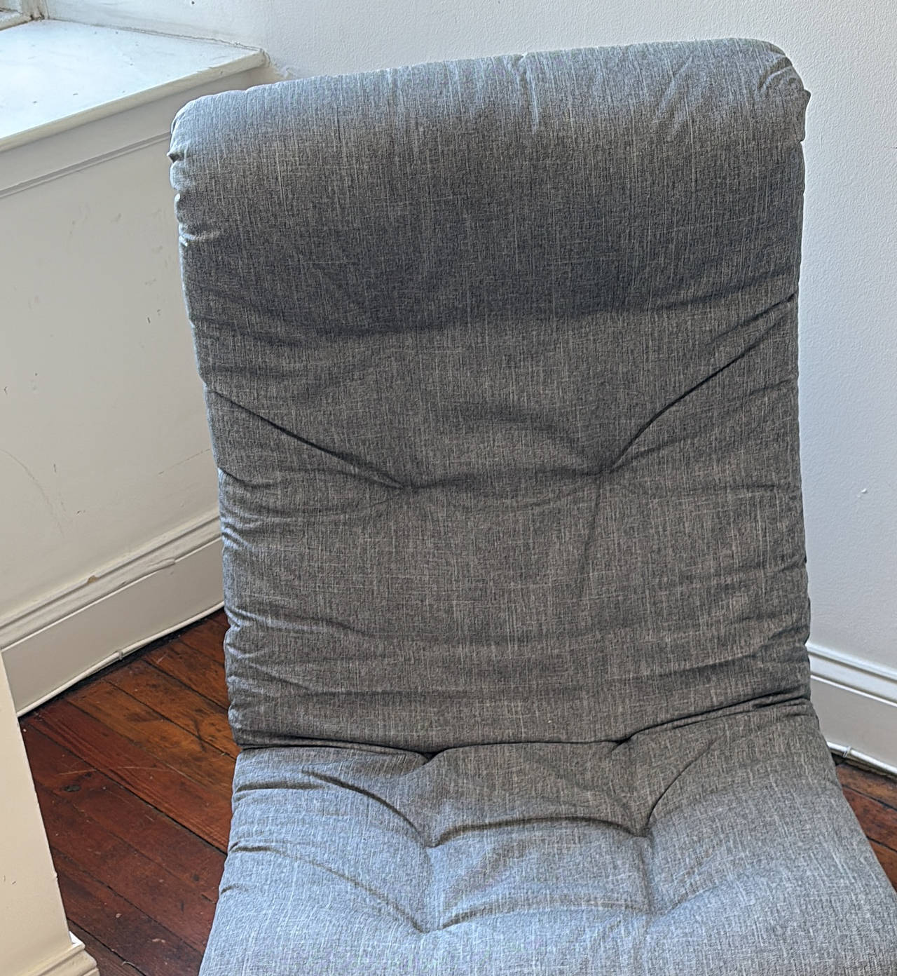 Adjustable Folding Floor Chair
