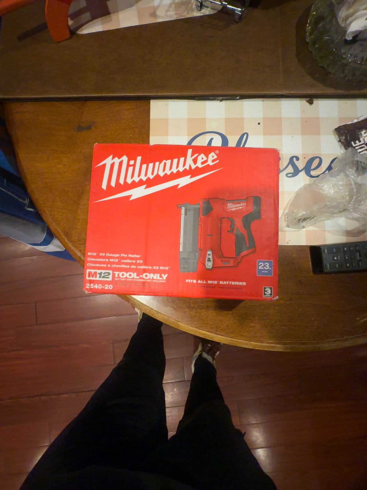 Milwaukee M12 23 Gauge Pin Nailer