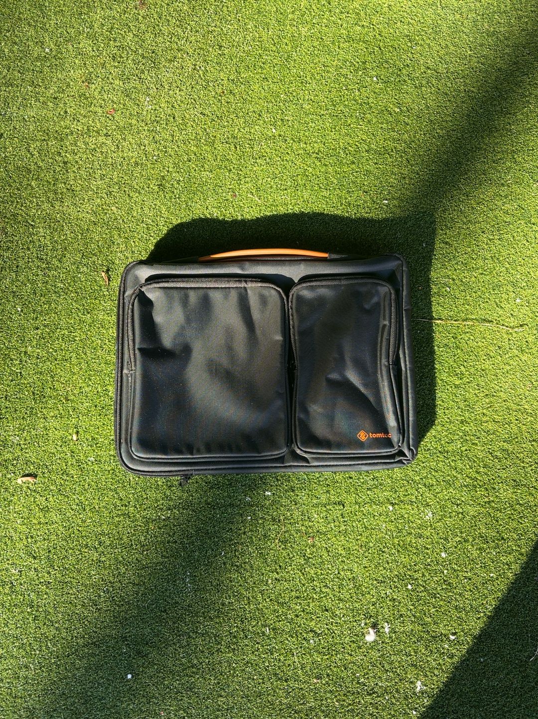 Tomtoc 14-inch MacBook Shoulder Bag Black