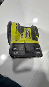 Ryobi ONE+ 18V Cordless 1/4 Sheet Sander Kit - Image 4
