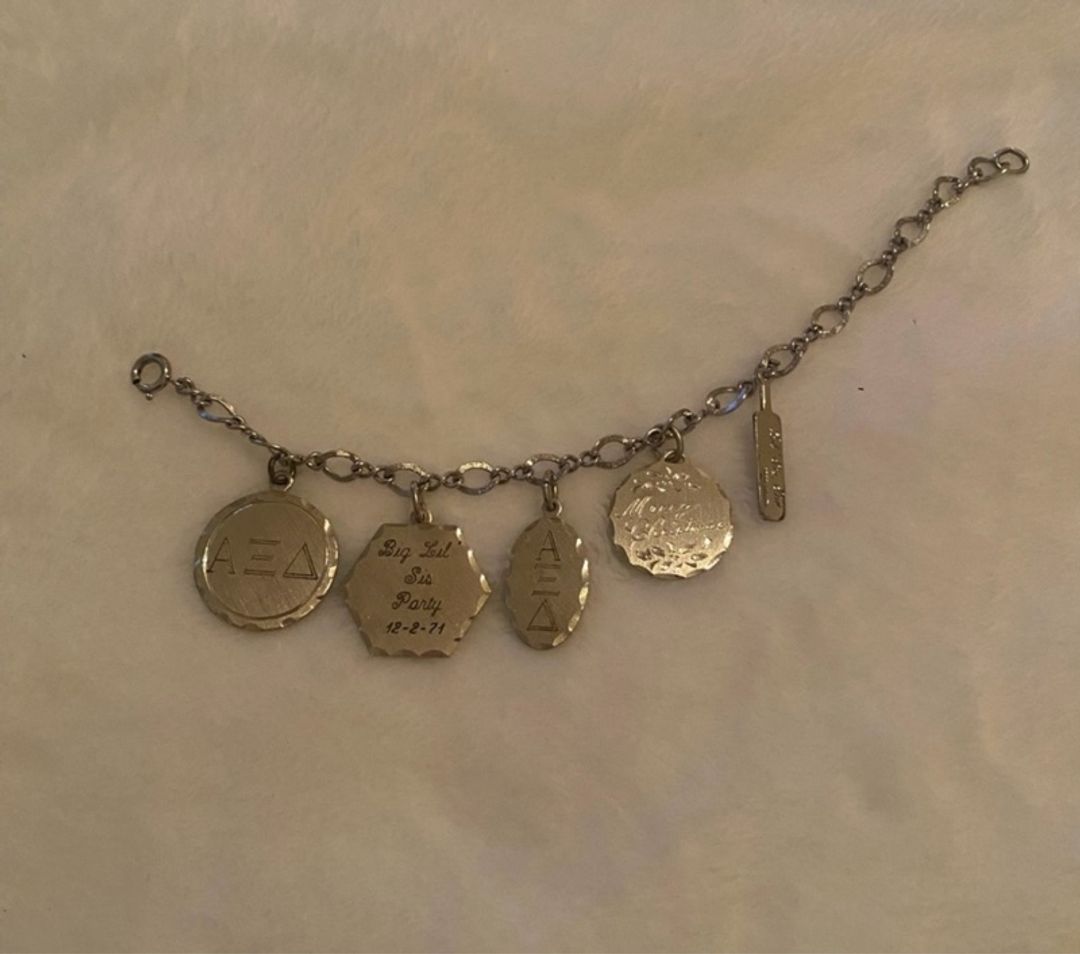 Sterling silverDelta Sigma Theta charm Bracelet