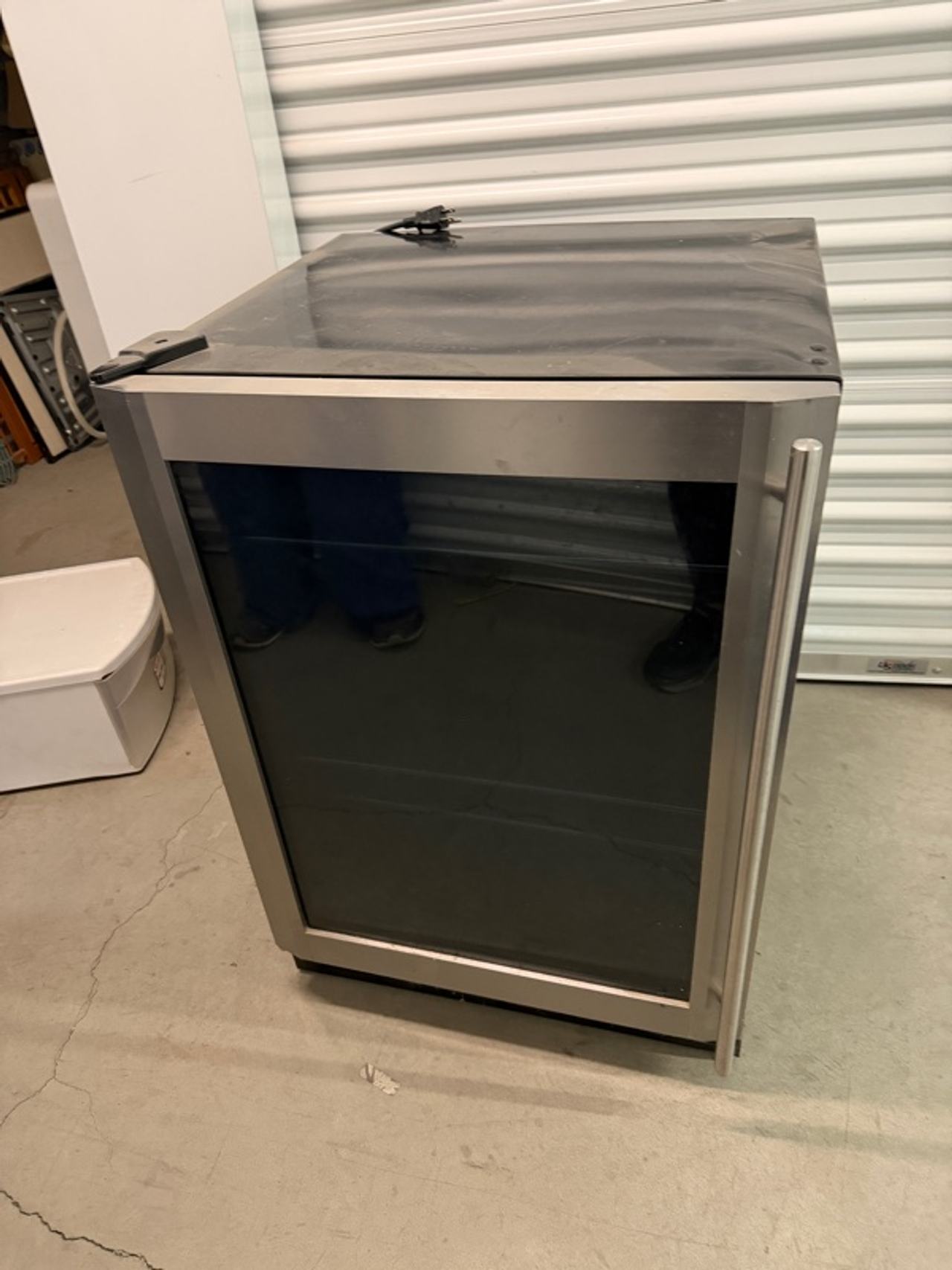 RCS Refrigeration REFR2B Beverage Cooler 23.5" Wide