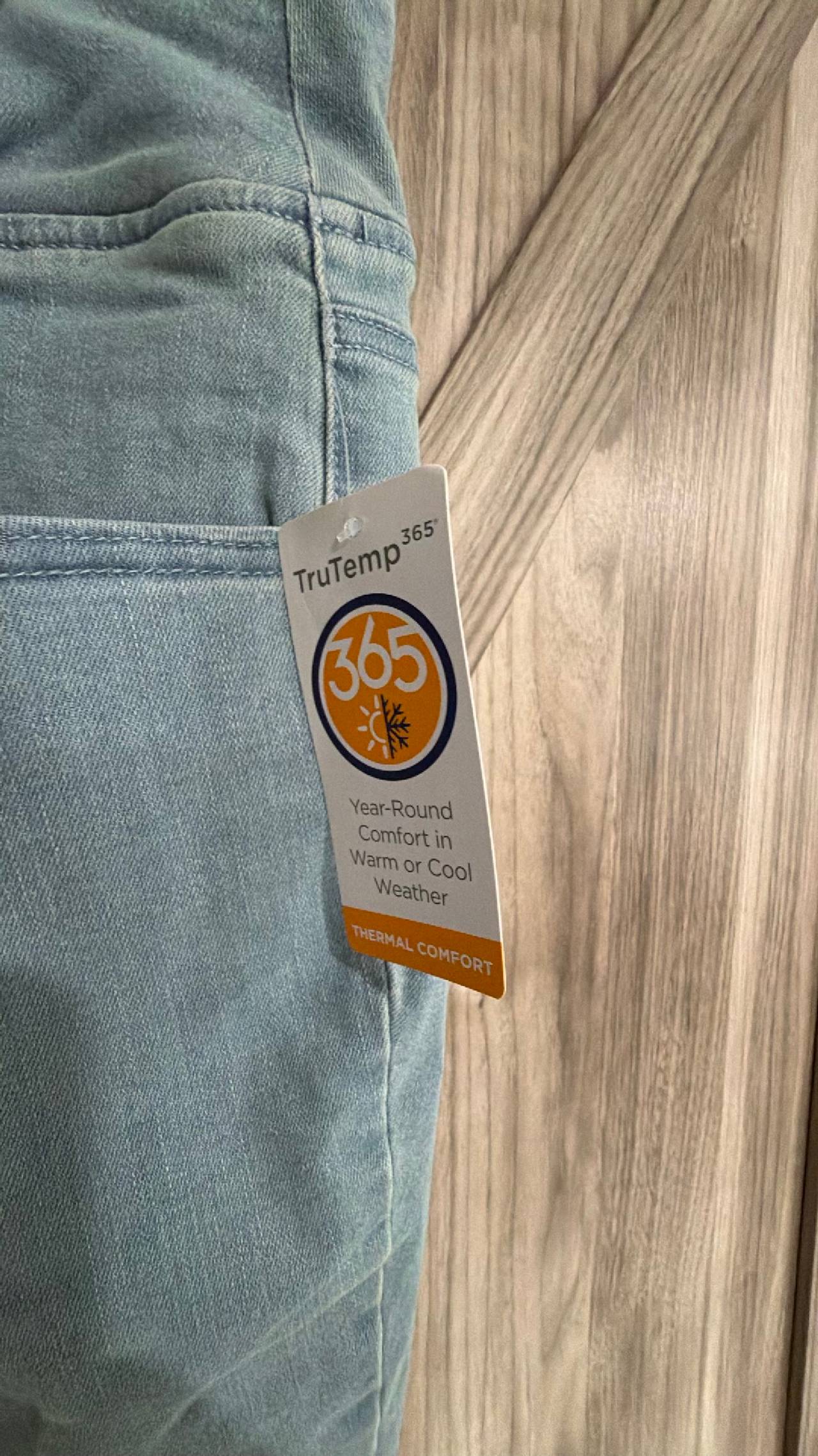 NWT Belle by Kim Gravel Flexible Pull-On Jeans 24W