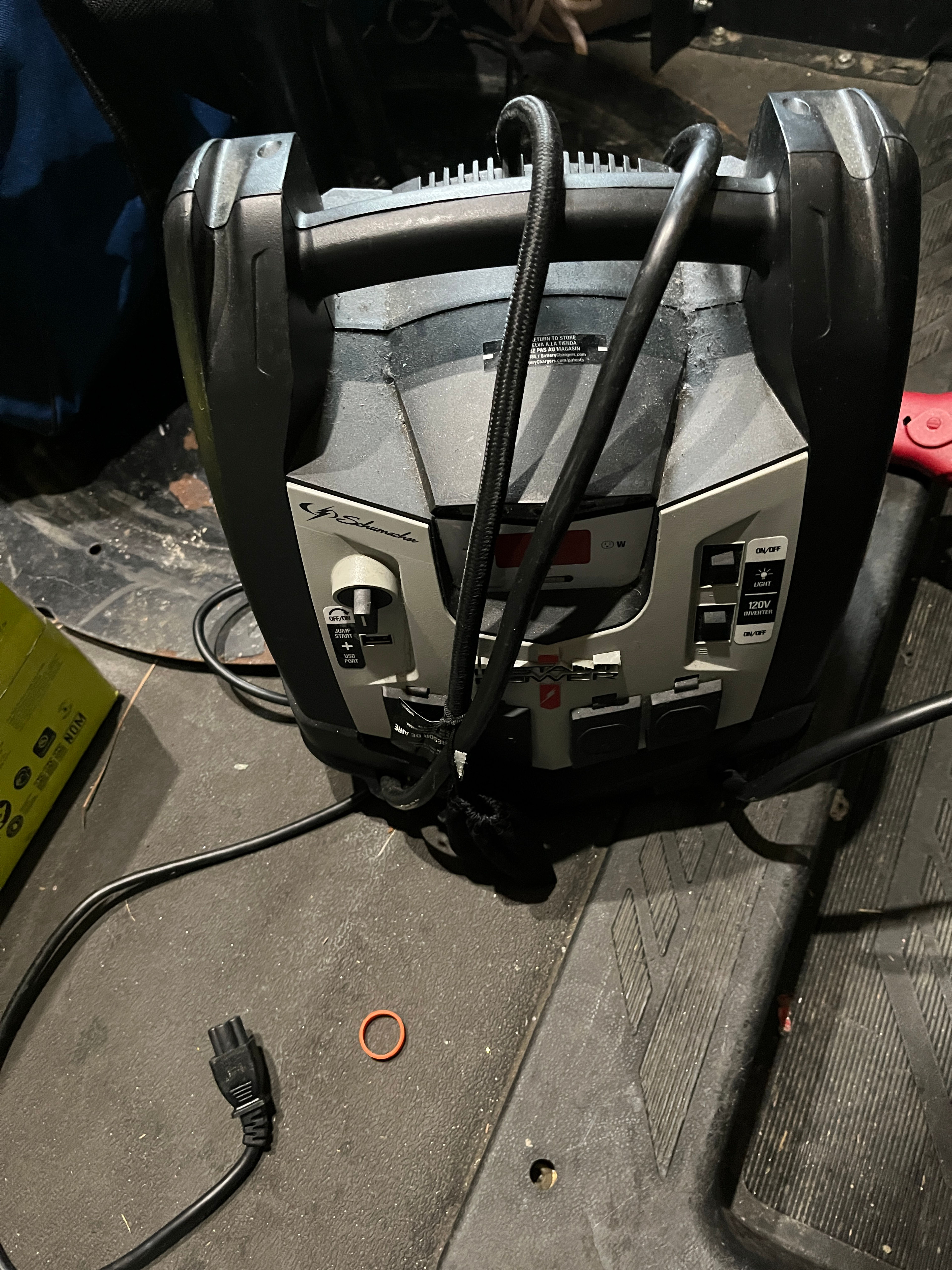 Schumacher SJ1332 1200 Peak Amp Jump Starter