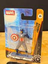 4 action figures Marvel Collectible - Image 3