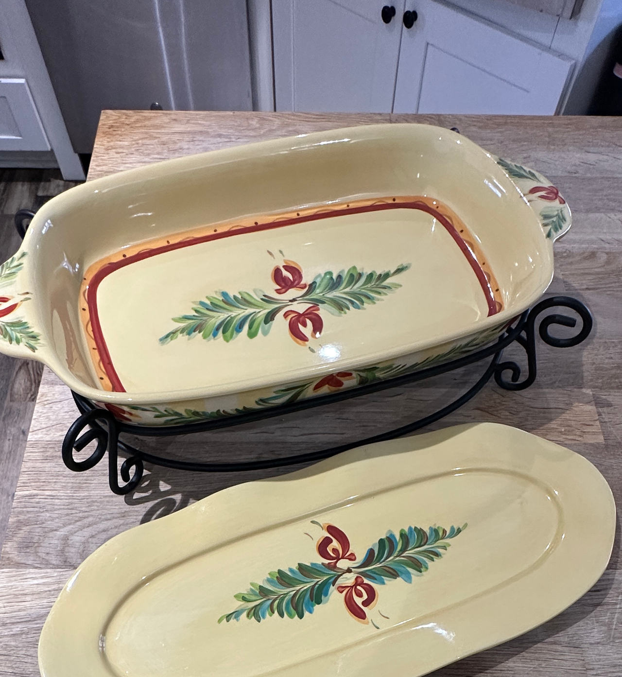 Southern Living @ Home - Gail Pittman “Sienna” Baker w/ stand & serving tray set