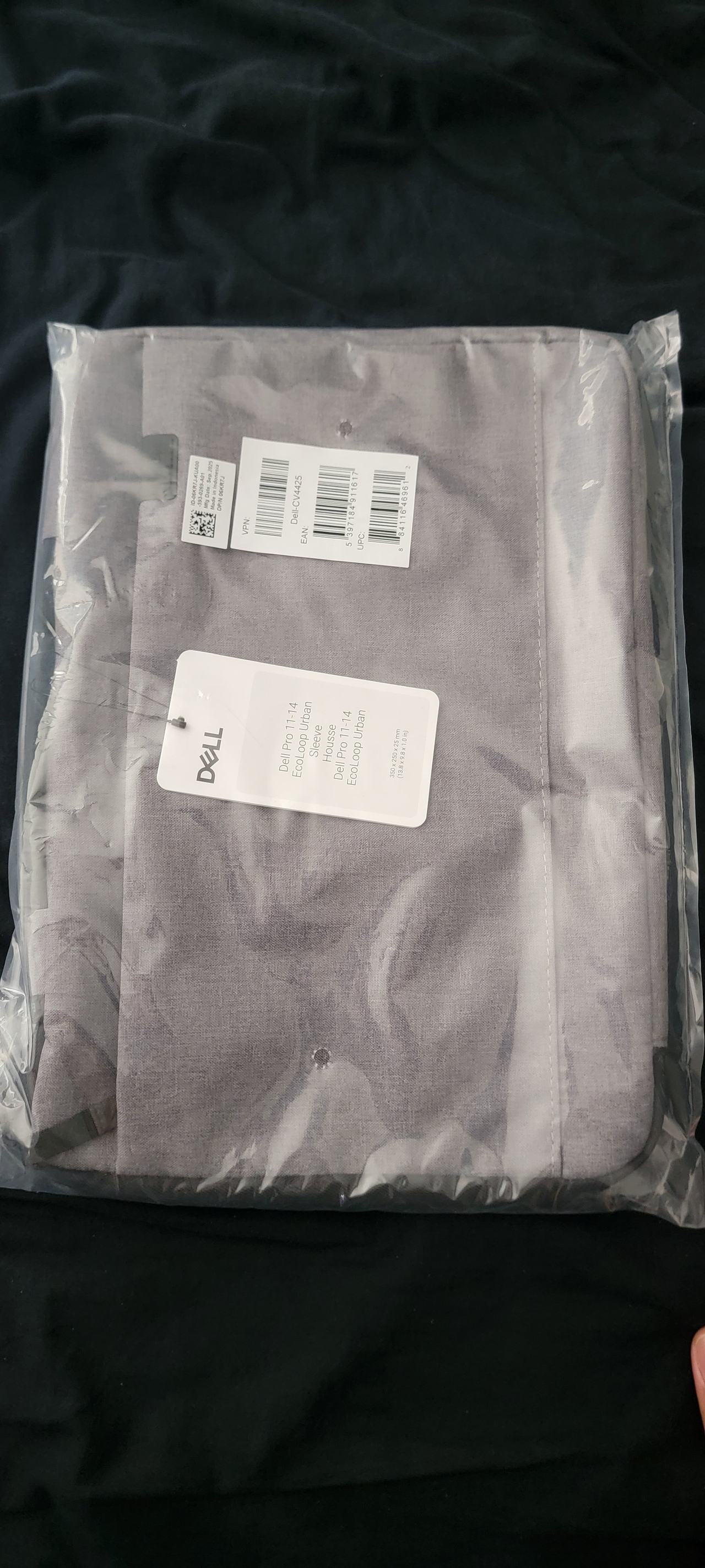Dell Essential Sleeve 15 (ES1520V)