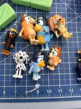 Bluey Calypso's School Playset with Figures and Accessories - Image 2