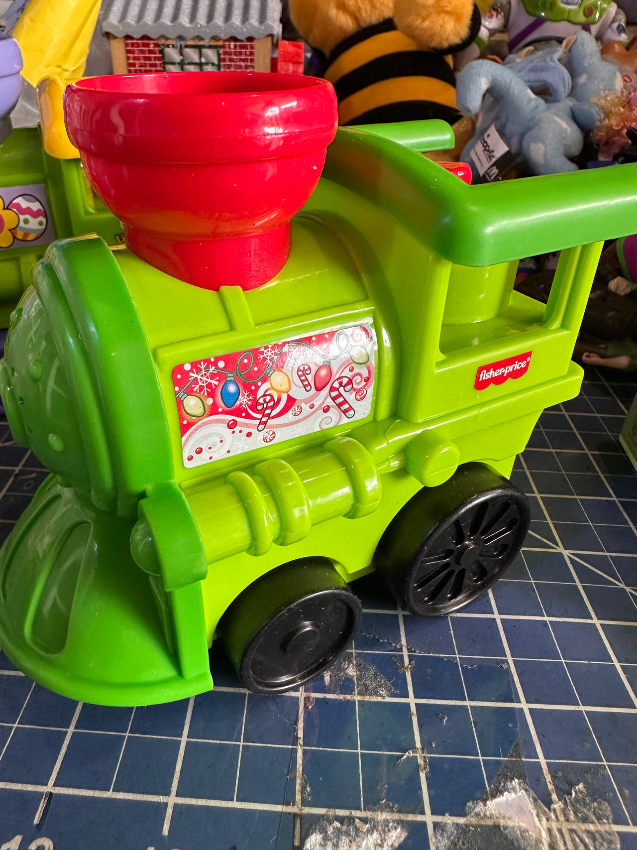 Fisher-Price Little People GREEN CHRISTMAS TRAIN ENGINE musical working vtg.