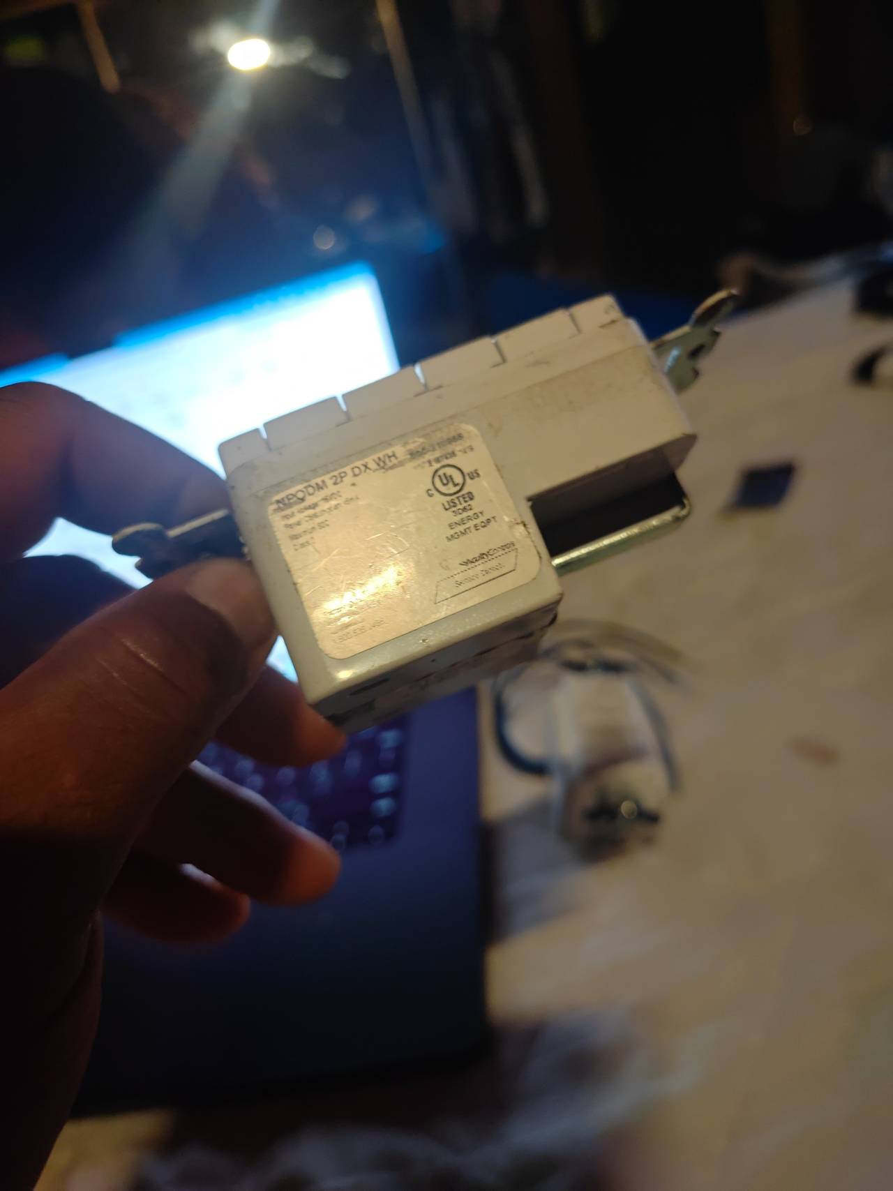 SensorSwitch nPODM 2P DX WH nLight Wall Station