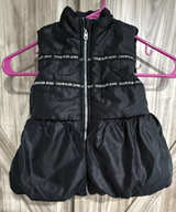 Calvin Klein Girls Logo Tape Puffer Vest 3T - Image 1