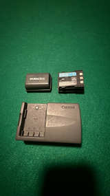 Canon Genuine CB-5L Battery Charger and BP-511 Batteries for S70 SureShot camera - Image 1