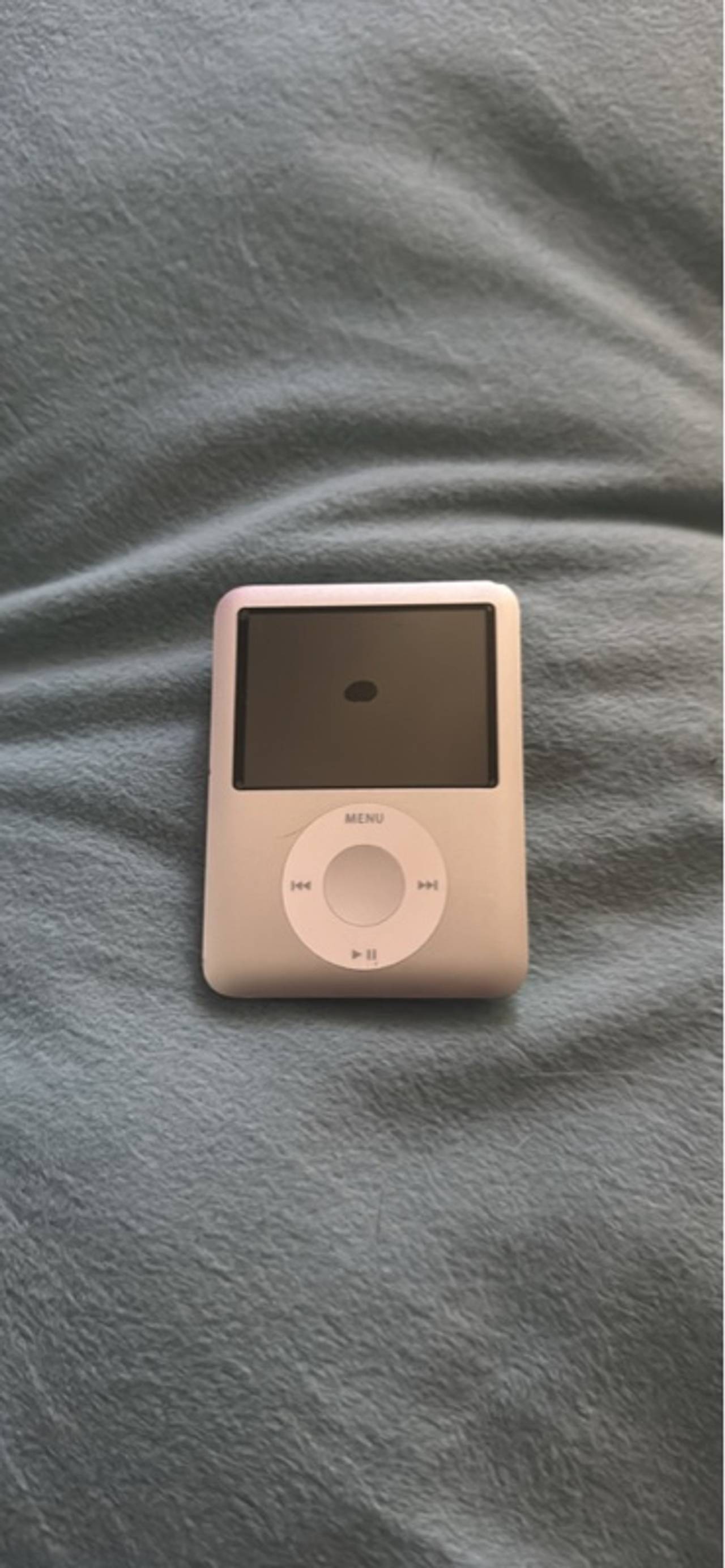 Apple iPod Nano 3rd Generation Silver