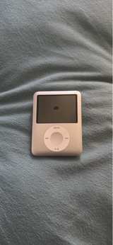 Apple iPod Nano 3rd Generation Silver - Image 1