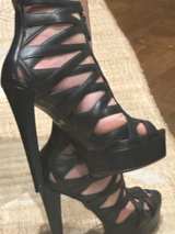 Gucci Leather Sandals - Image 5