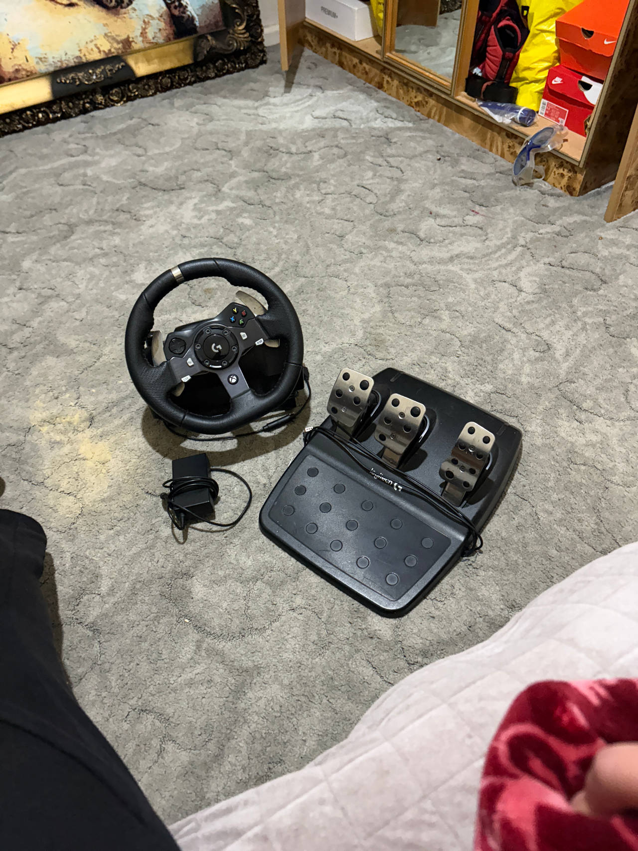 Logitech G29 Driving Force Racing Wheel