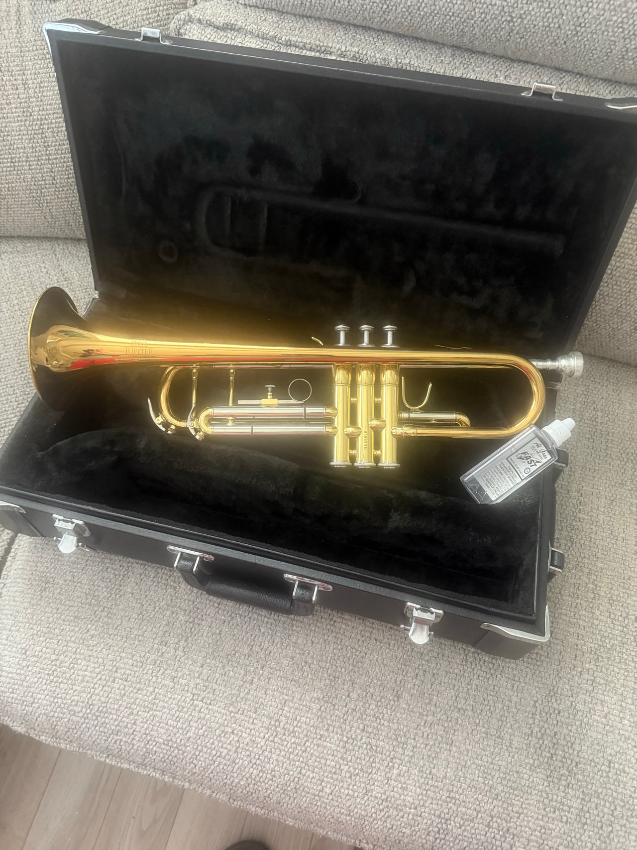 Jupiter Capitol Edition CEB-660  Trumpet Bach 5C Std w/ Case