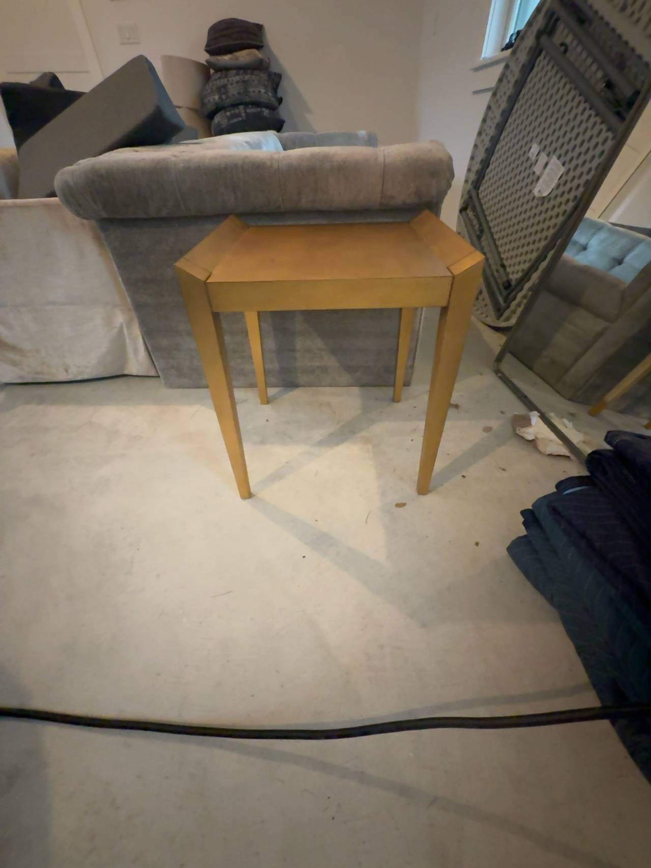 Kate and Laurel Rava Gold Modern Cast Aluminum Side Table