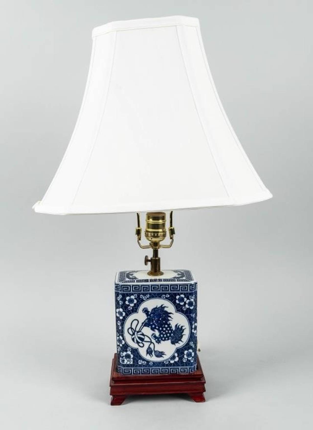 Blue and White Porcelain Tea Caddy Table Lamp