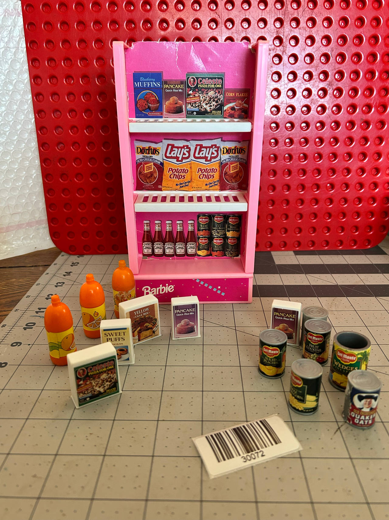 Barbie Supermarket Grocery Store Shelf and Accessories vtg 1990s