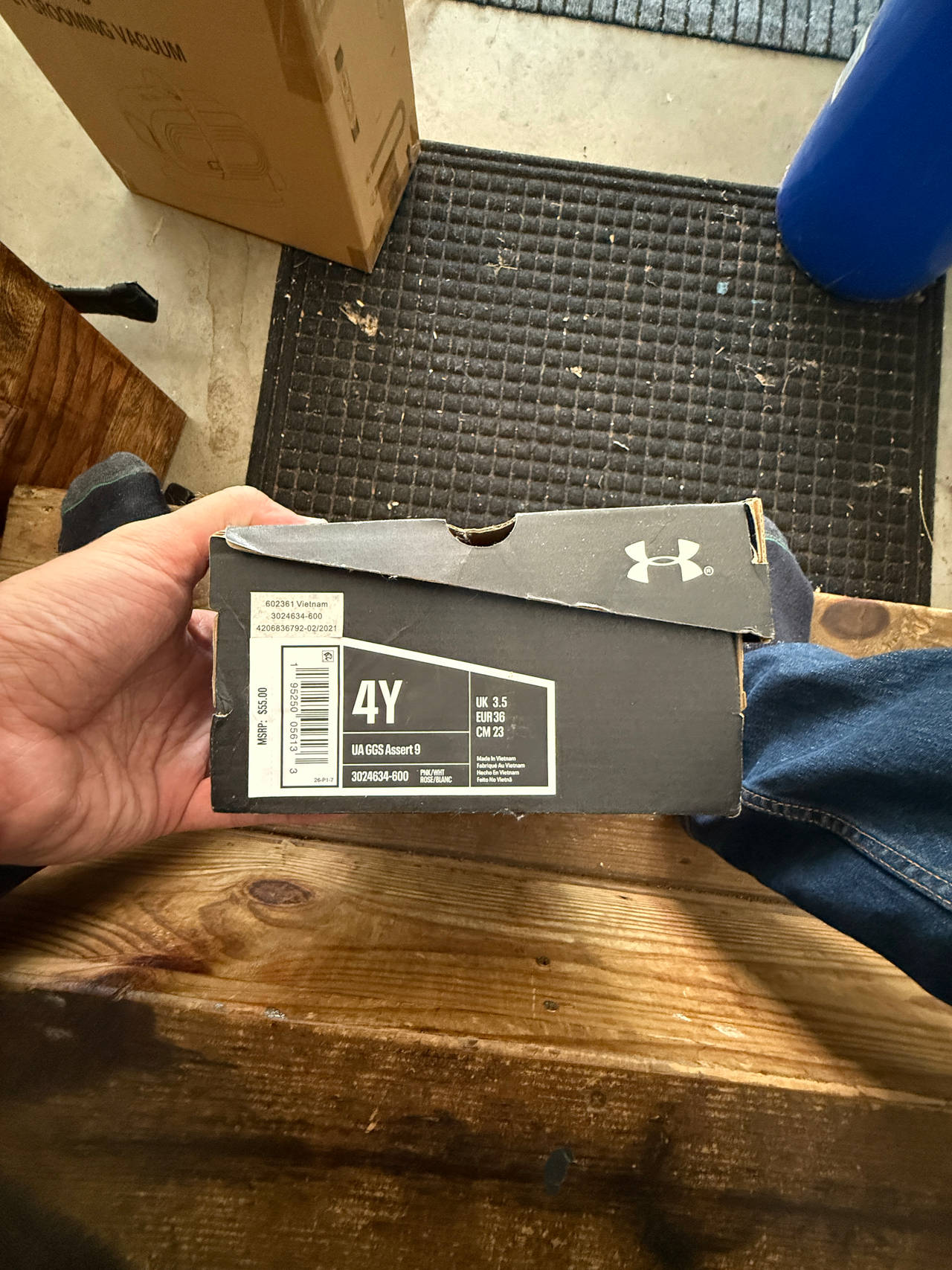 Brand New - Under Armour GS Assert 9