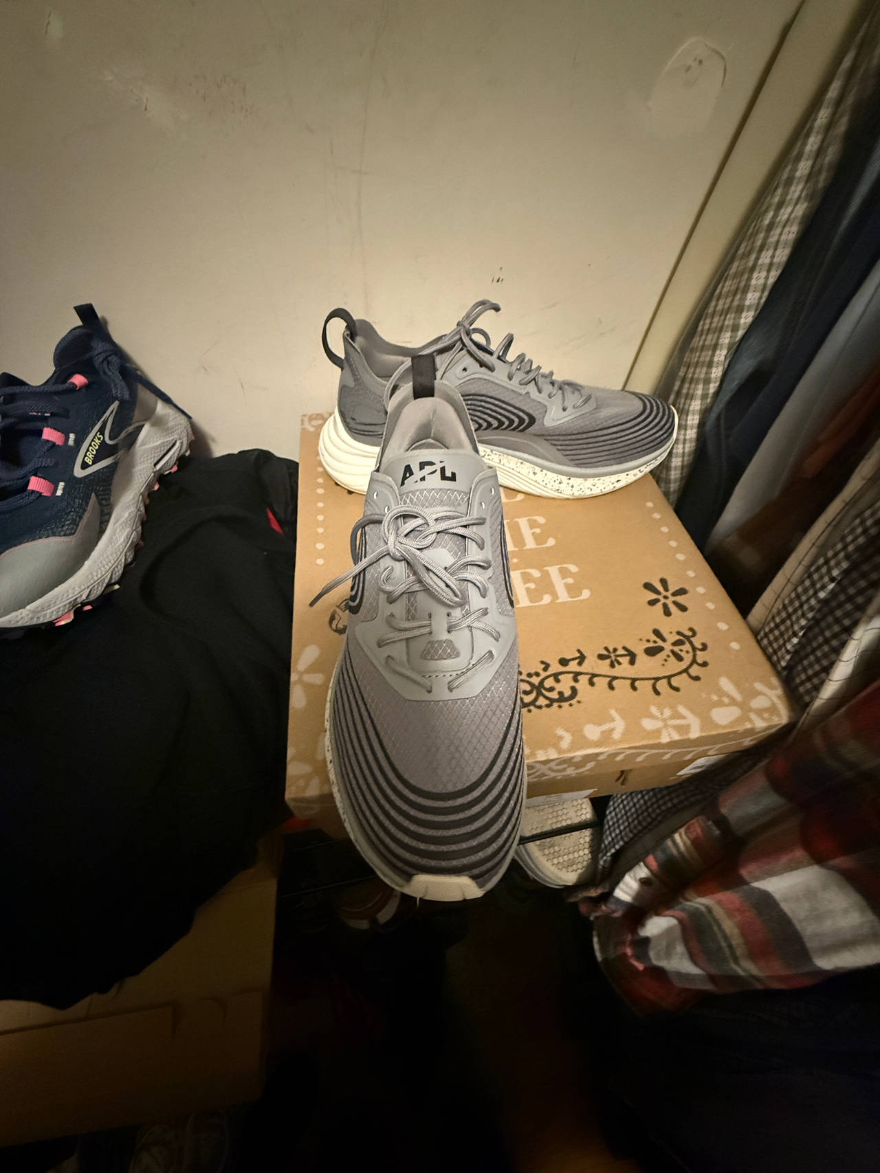 APL Streamline Grey/White