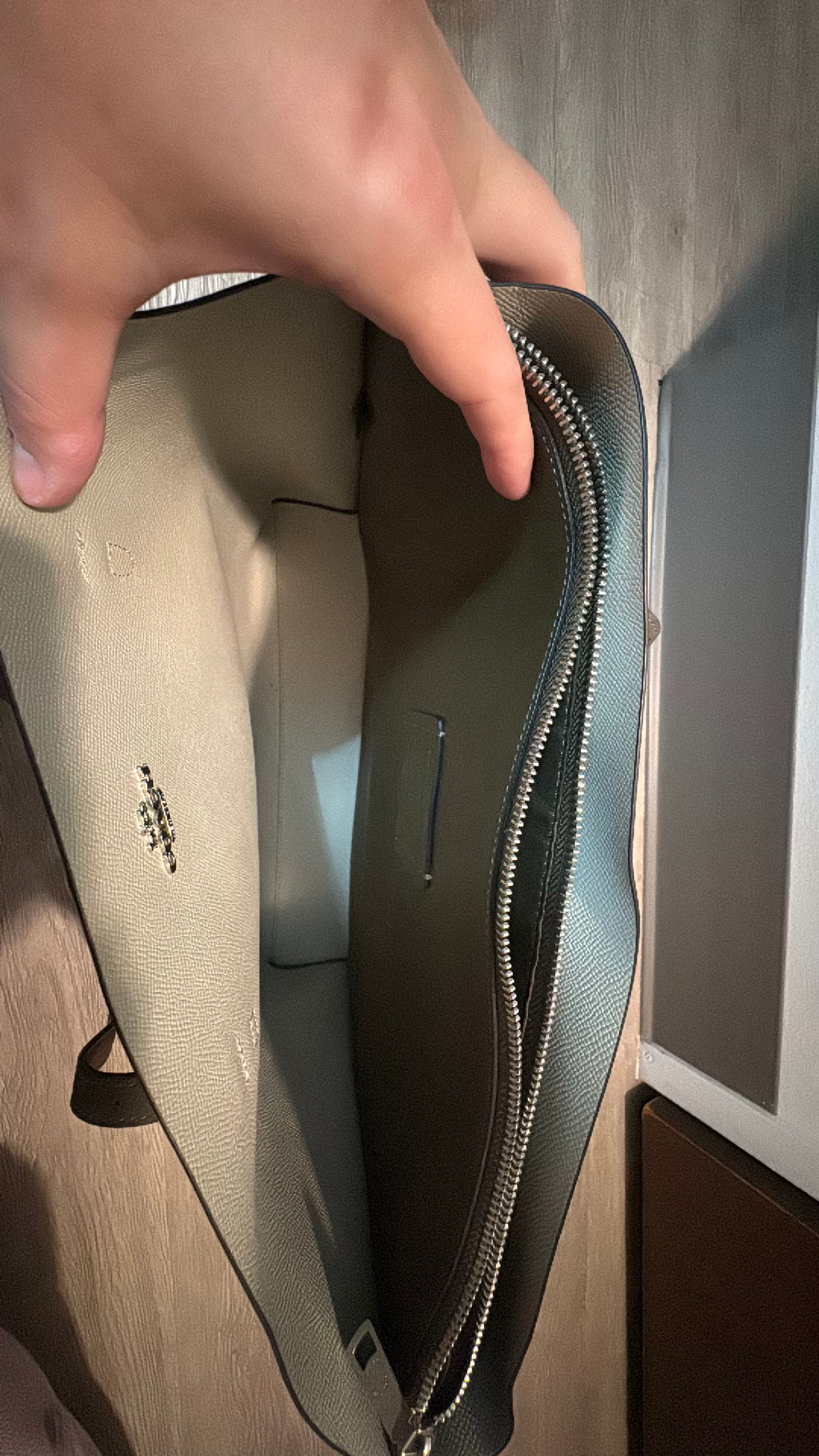 Coach Central Tote - Image 7