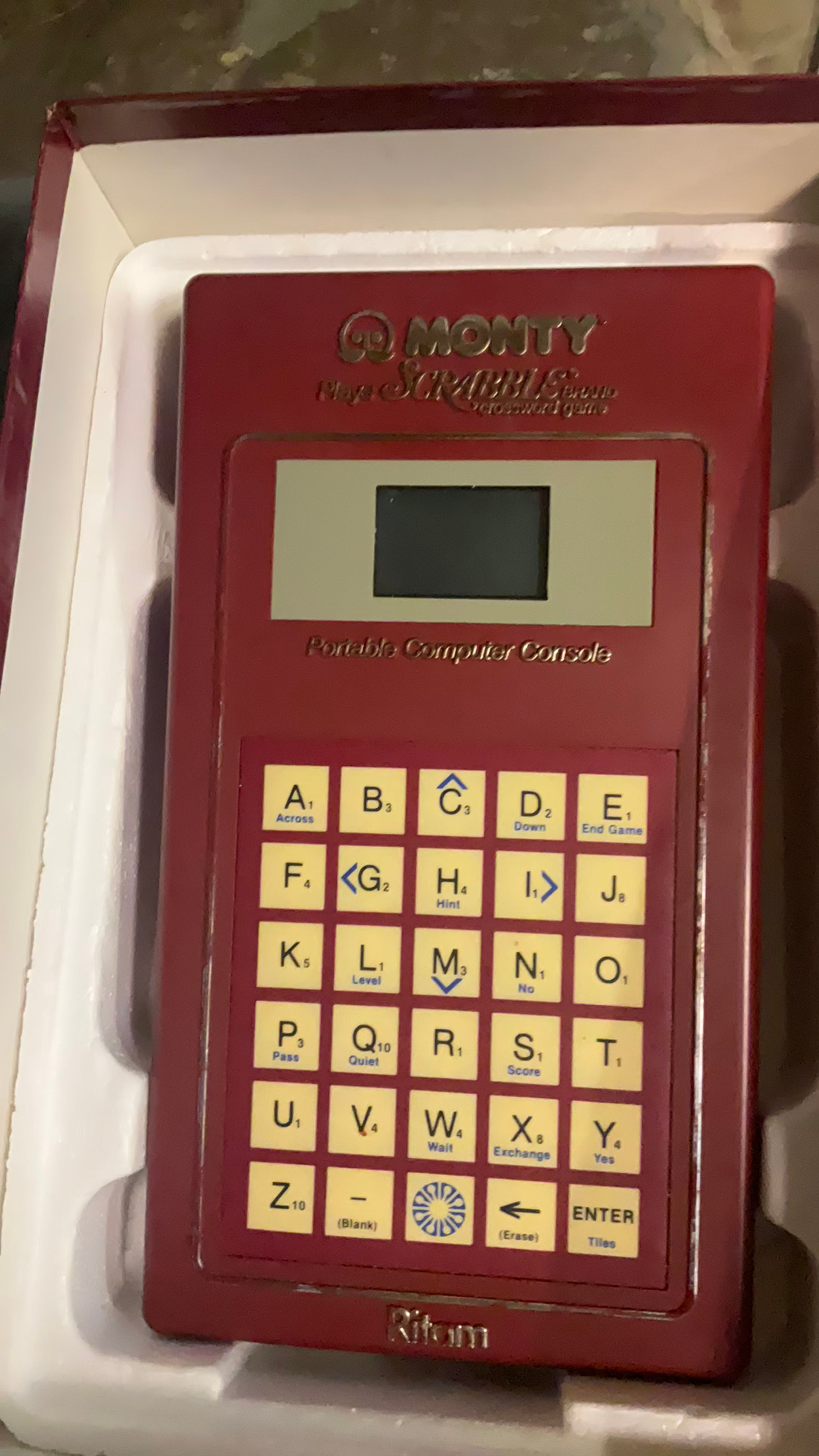 Coleco Monty Plays Scrabble Handheld Game - Image 4