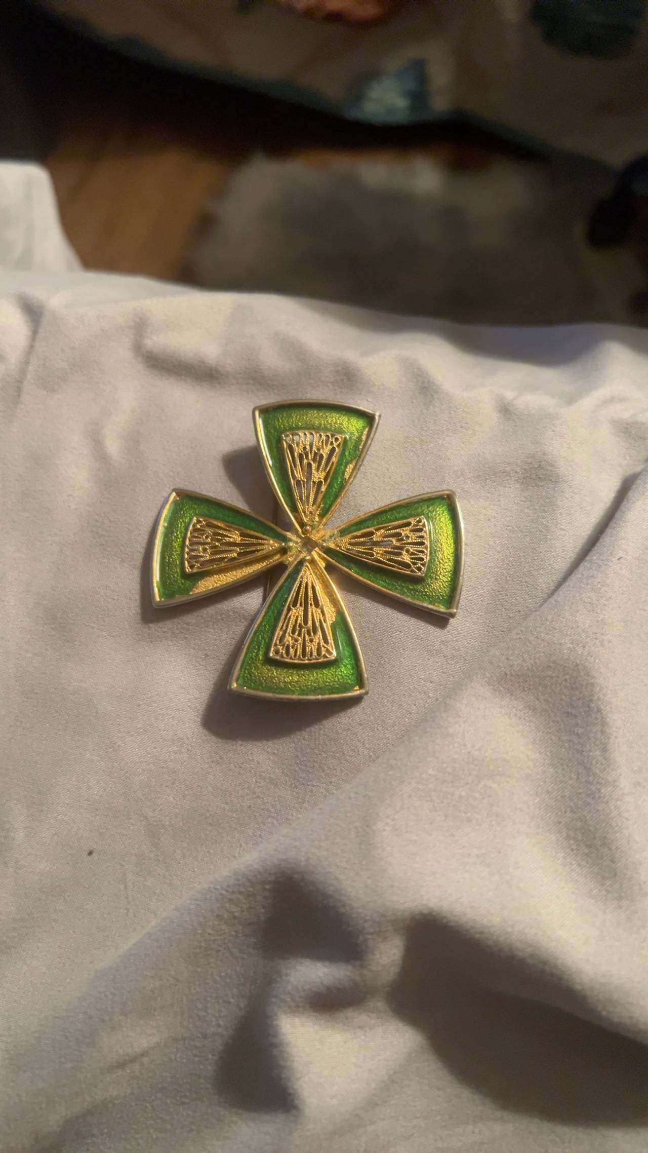 Vendome Vintage Maltese Cross Brooch Emerald Green Enamel