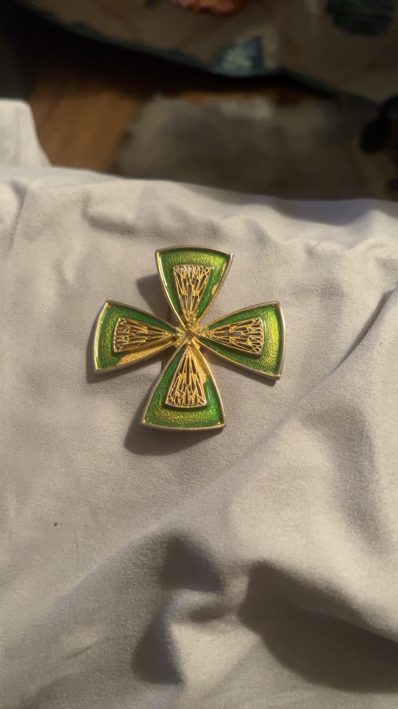 Vendome Vintage Maltese Cross Brooch Emerald Green Enamel