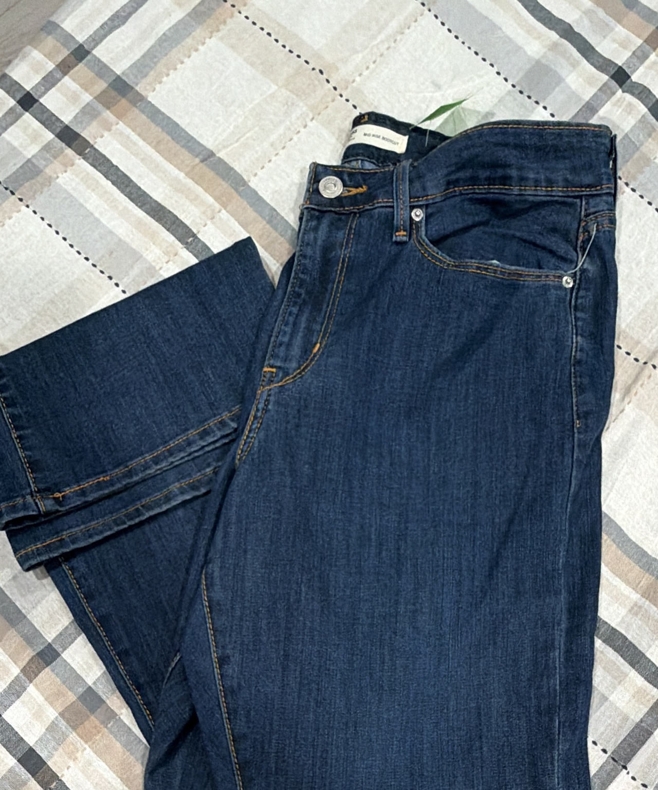 Levi's Women's Mid Rise Bootcut Jeans Size 10 NEW