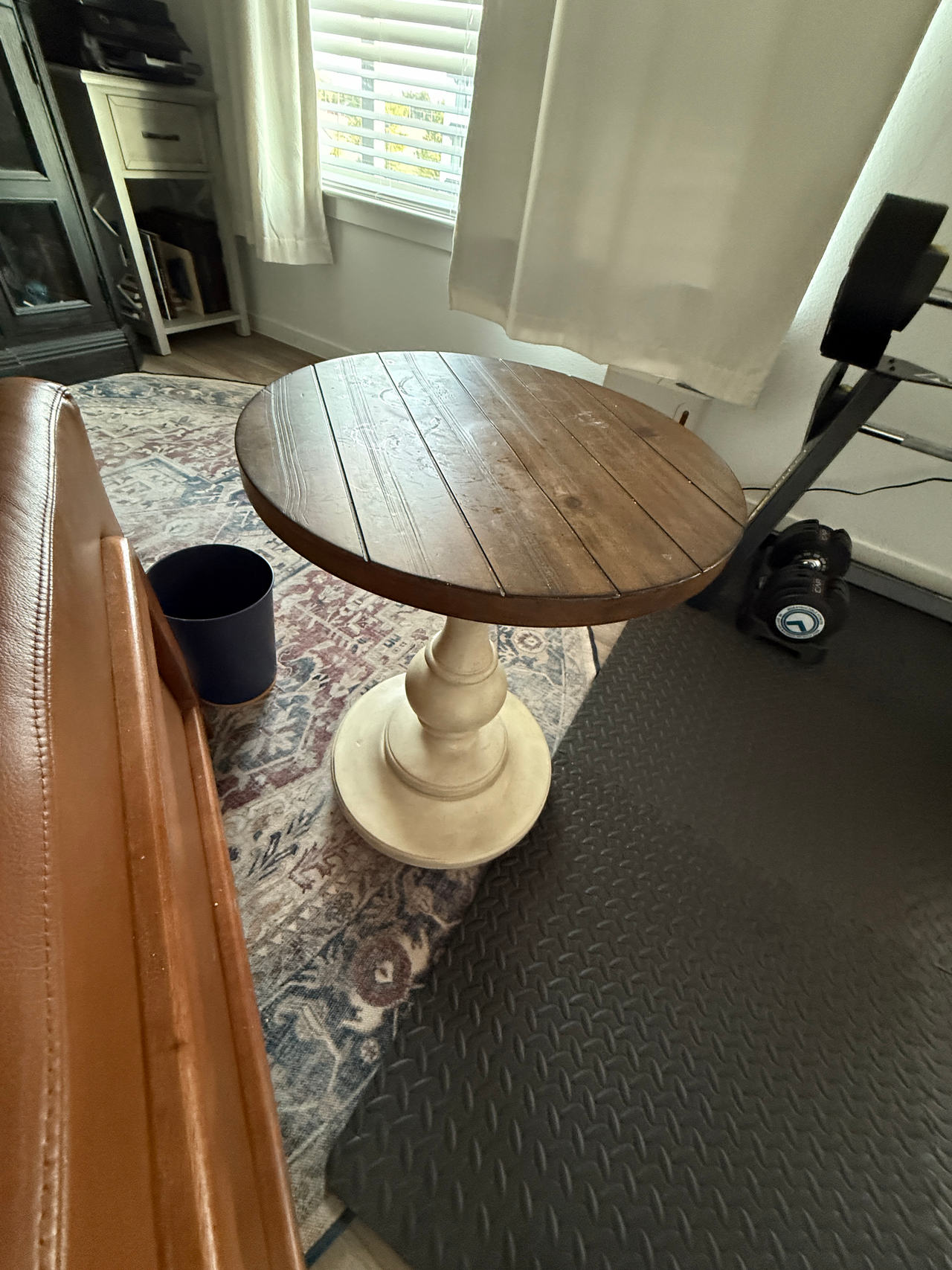Round Pedestal Side Table