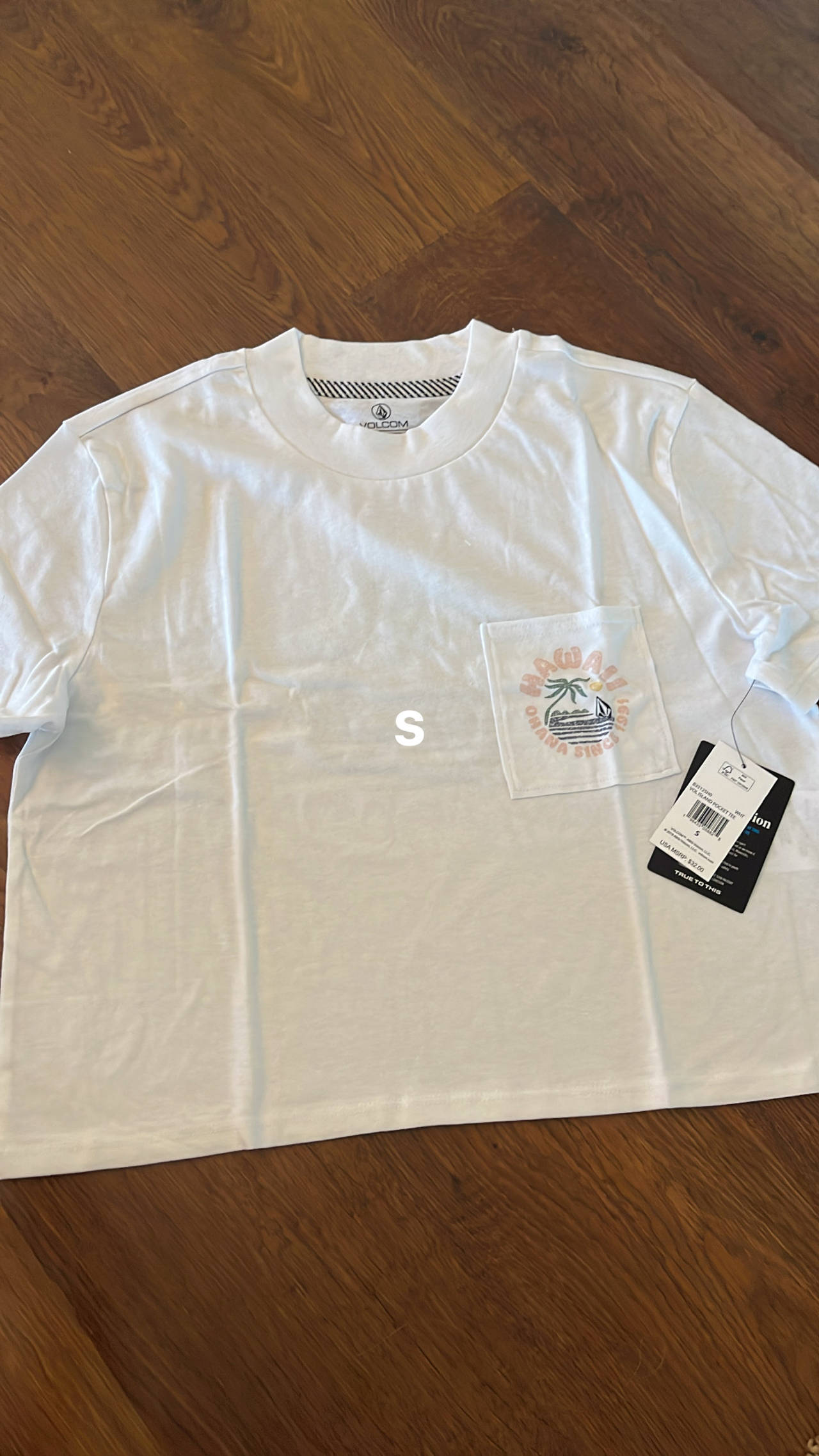 New with tags Volcom Hawaii Ohana Pocket Tee small