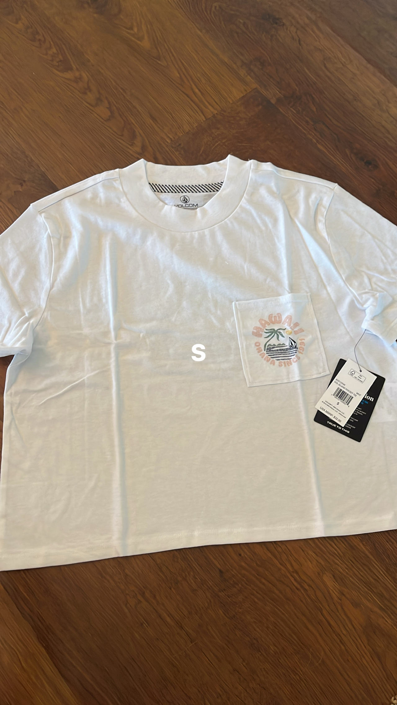 New with tags Volcom Hawaii Ohana Pocket Tee small