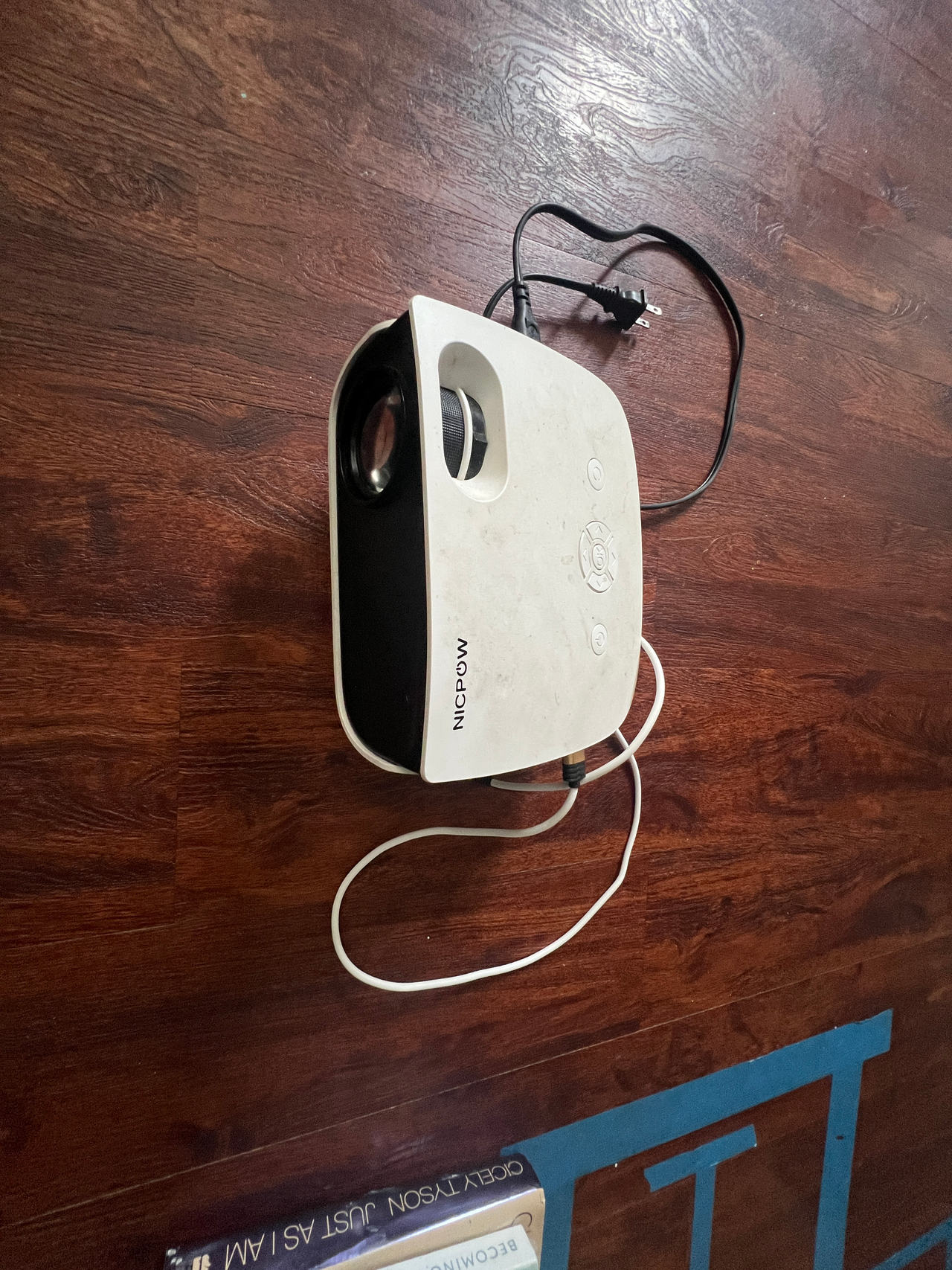 NICPOW Mini Projector